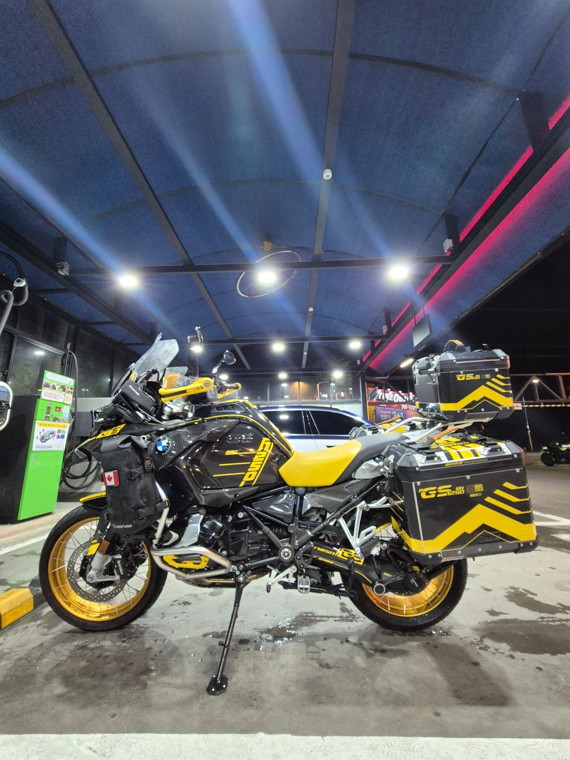 BMW R 1250 GS 40th 2022 블랙 사진 4