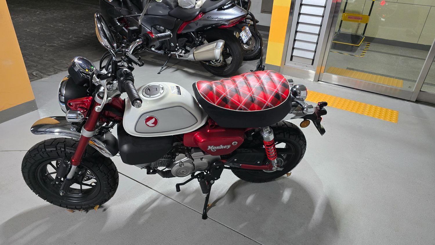 혼다 몽키 125 more