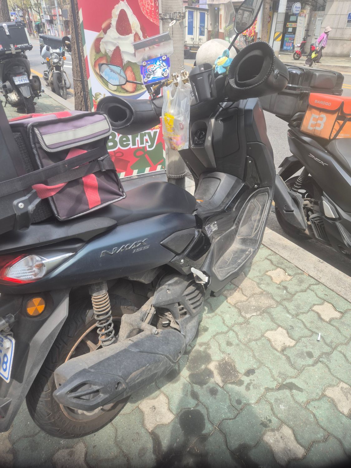 야마하 NMAX 155 thumb 2