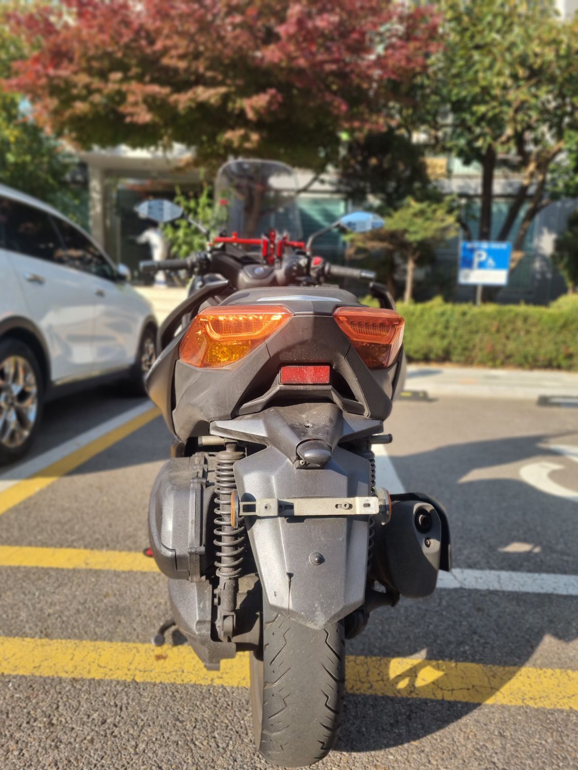 야마하 XMAX 300 ABS more