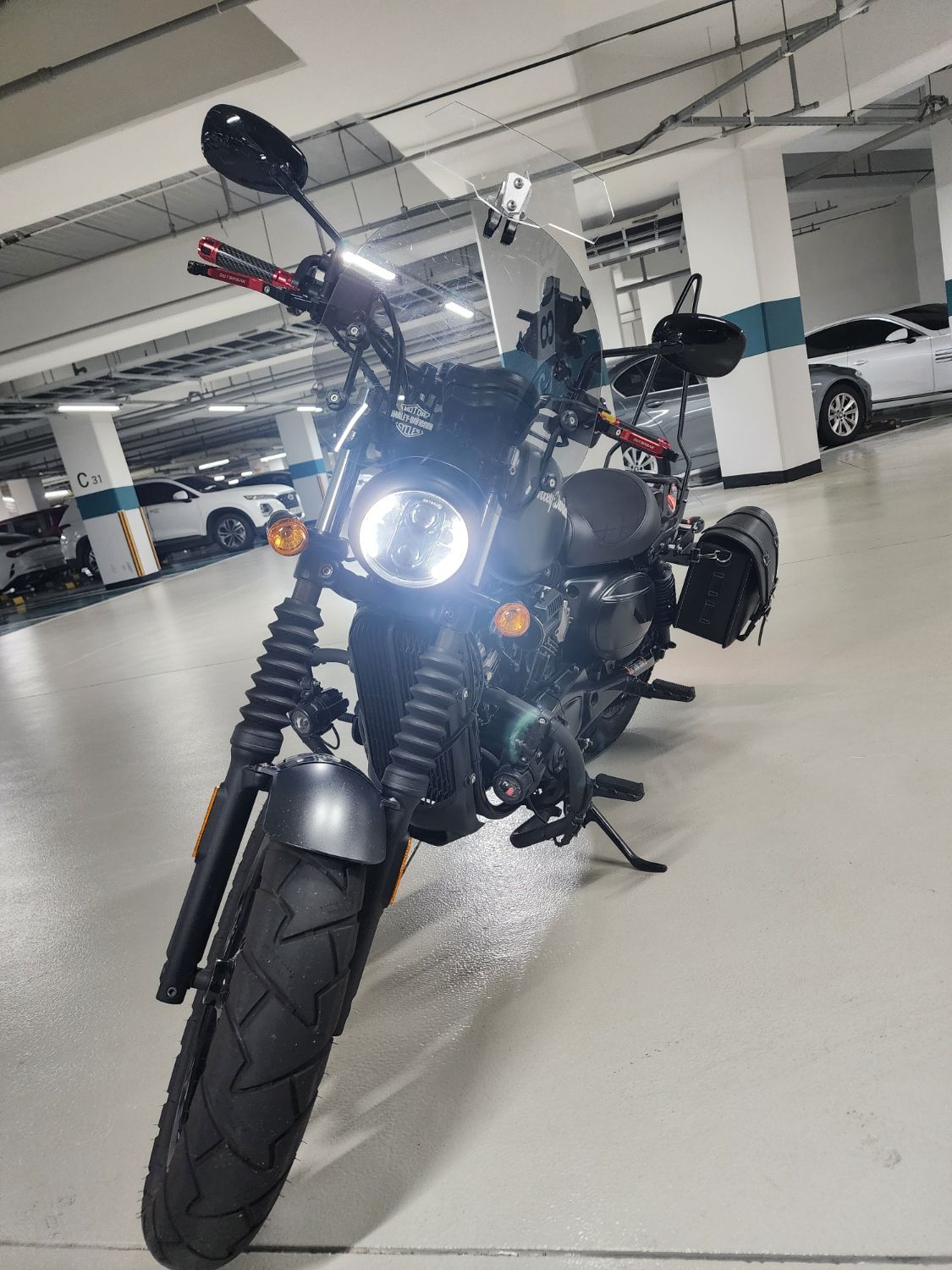 KR모터스 아퀼라 300 S more