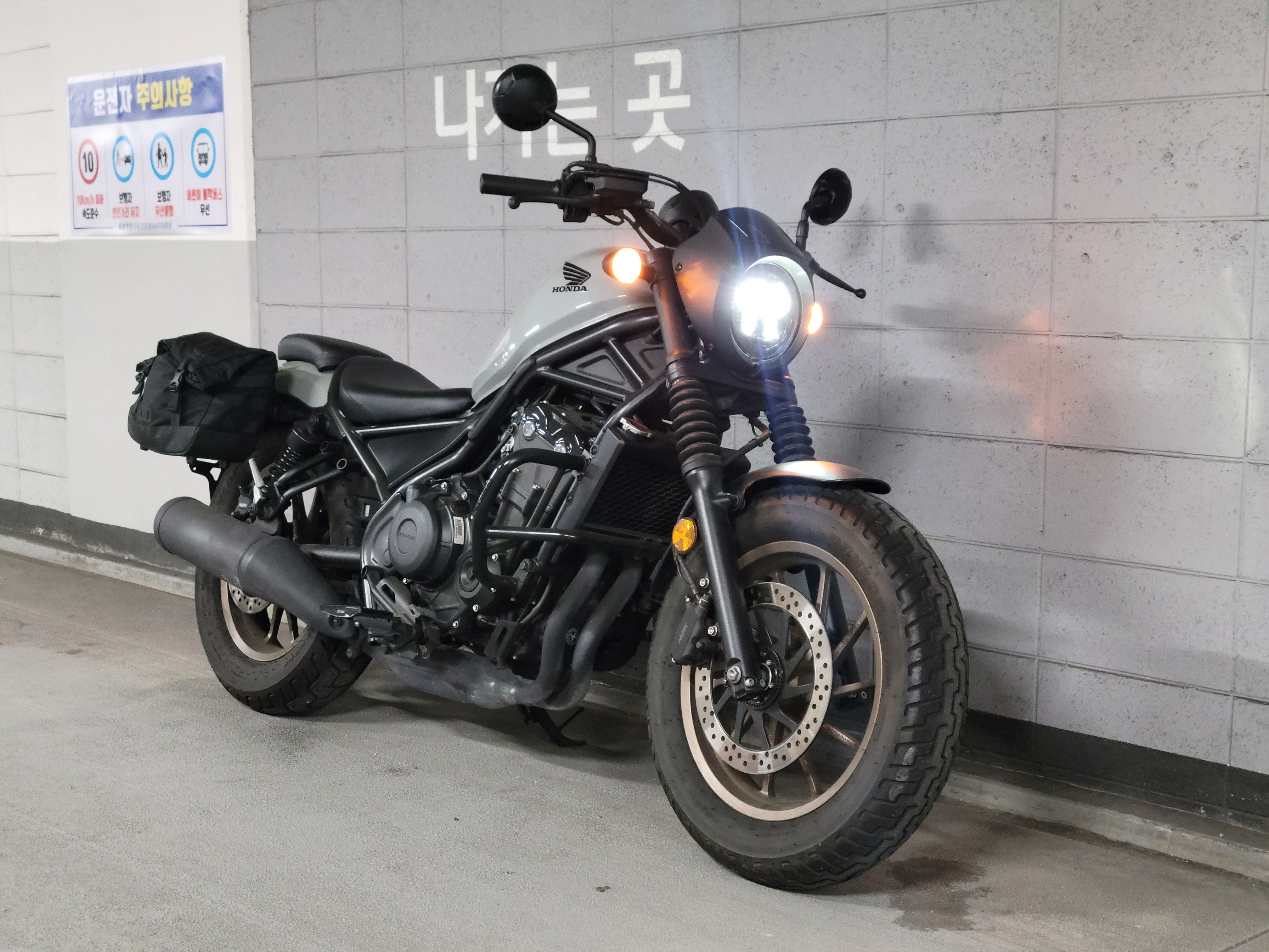 혼다 레블 500 2023년식 개인중고 720만원 | 라이트바겐