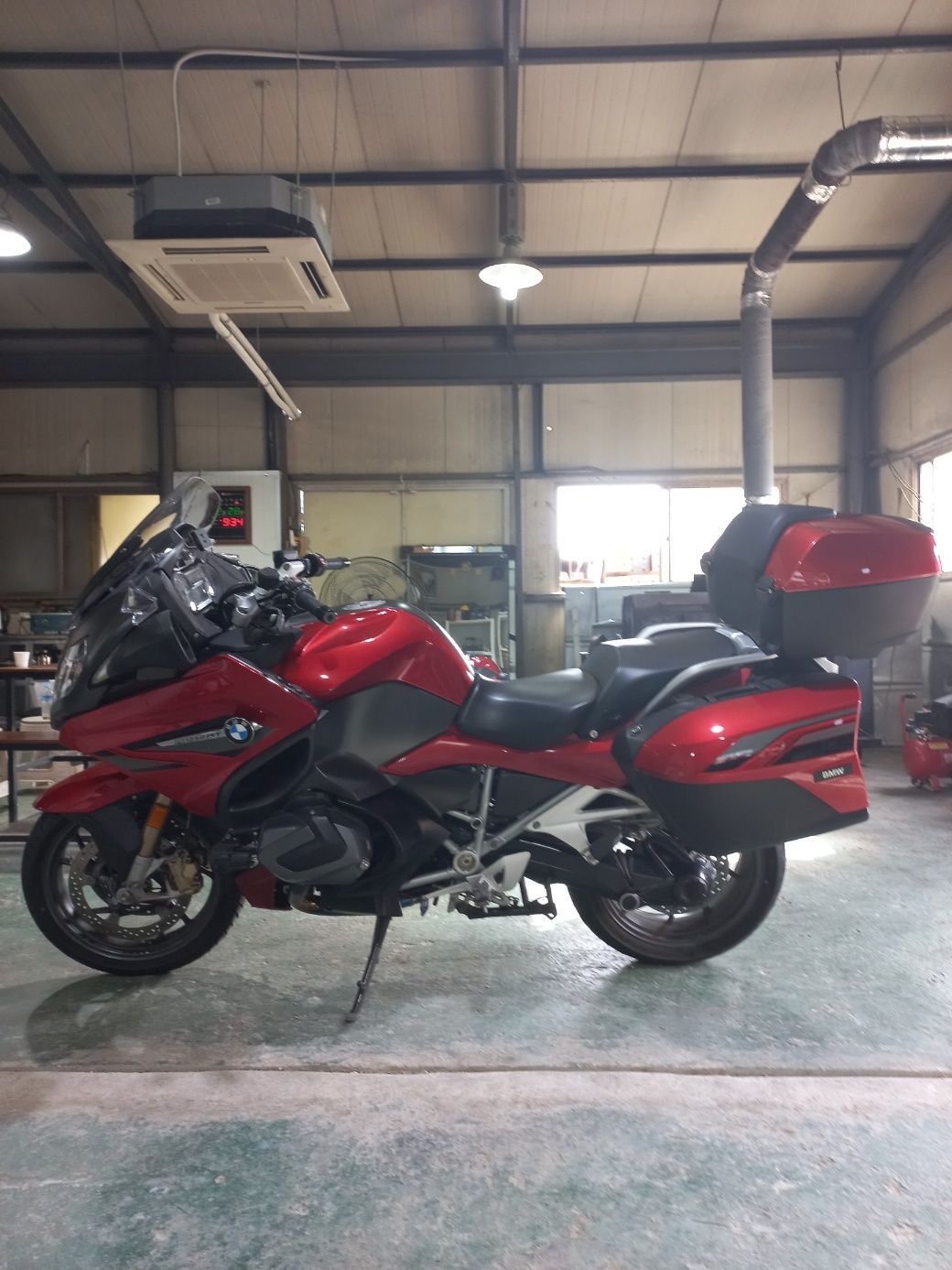 BMW R 1250 RT 2019 레드 사진 6