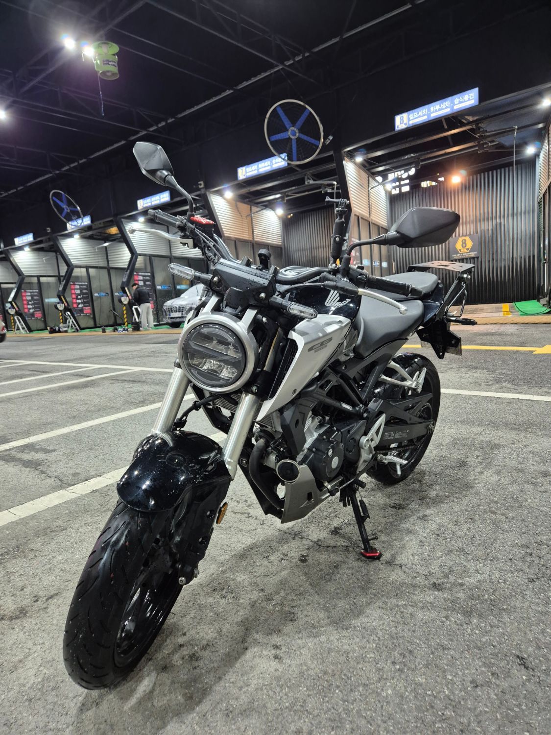 혼다 CB 125 R thumb 2