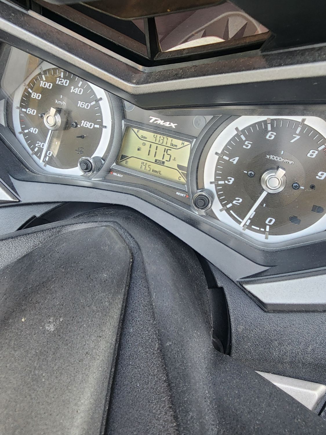 야마하 TMAX 530 more