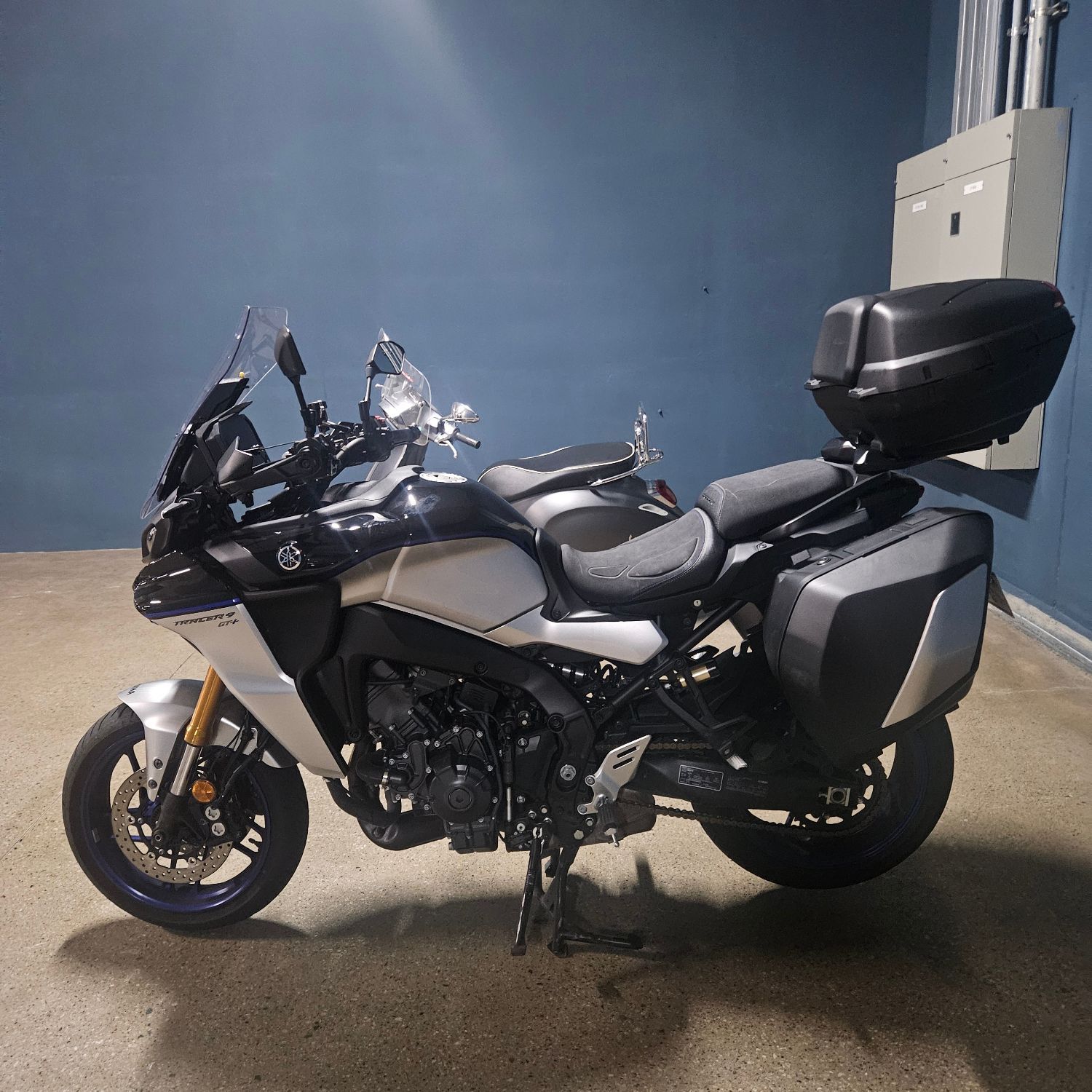 야마하 트레이서 9 GT+ 2024 블랙 사진 5
