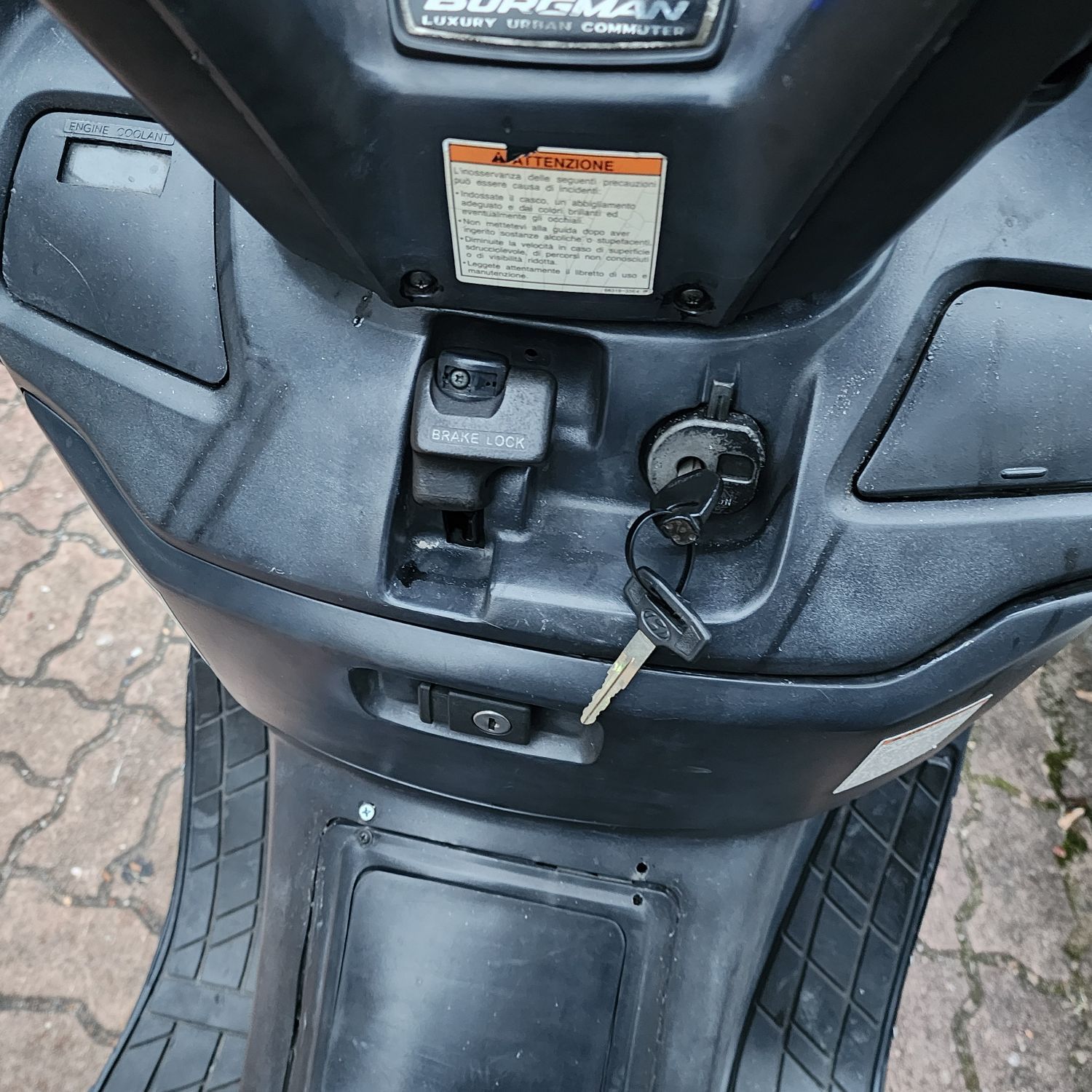 스즈키 버그만 400 thumb 2