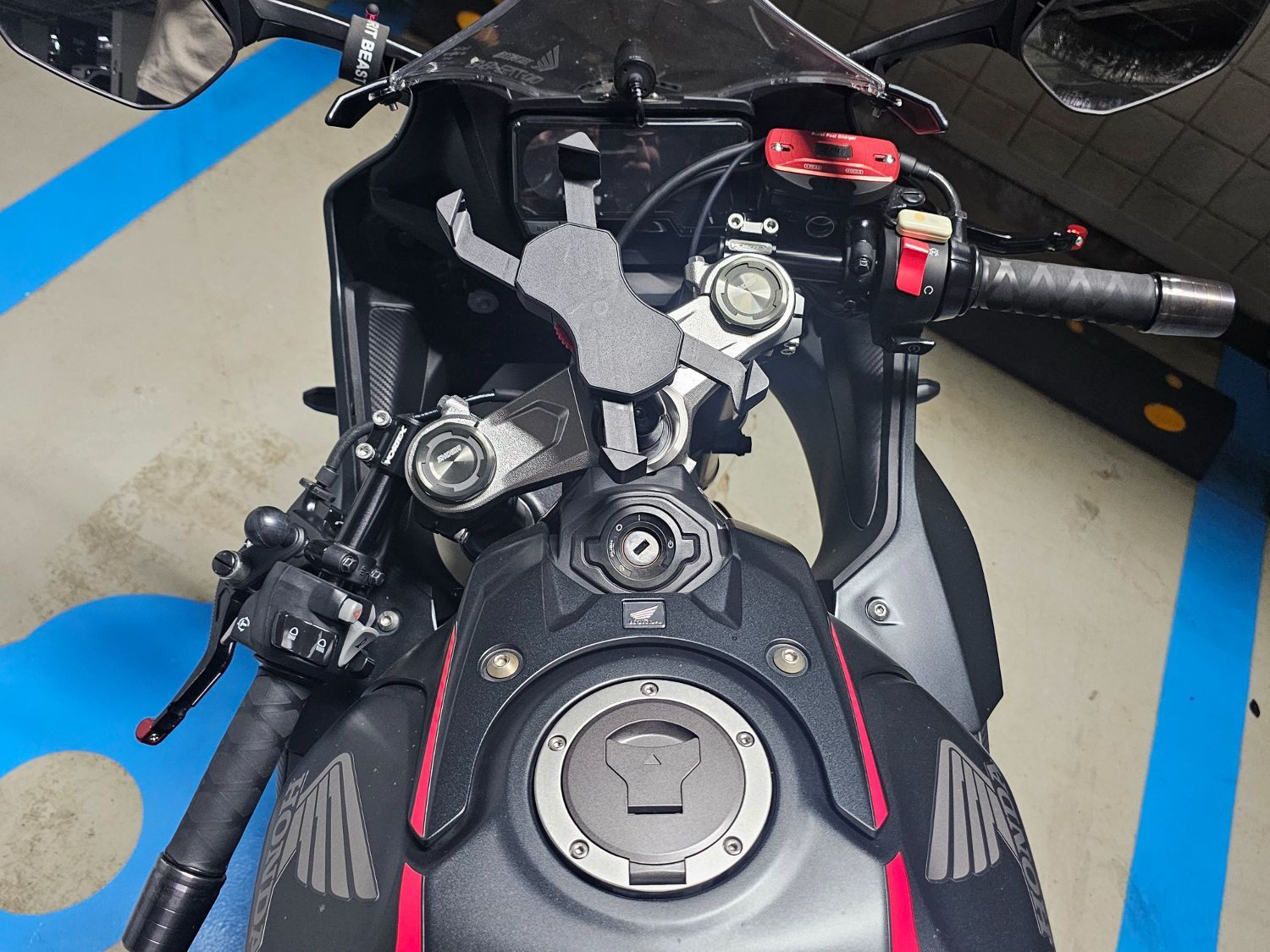 혼다 CBR 650 R MT more