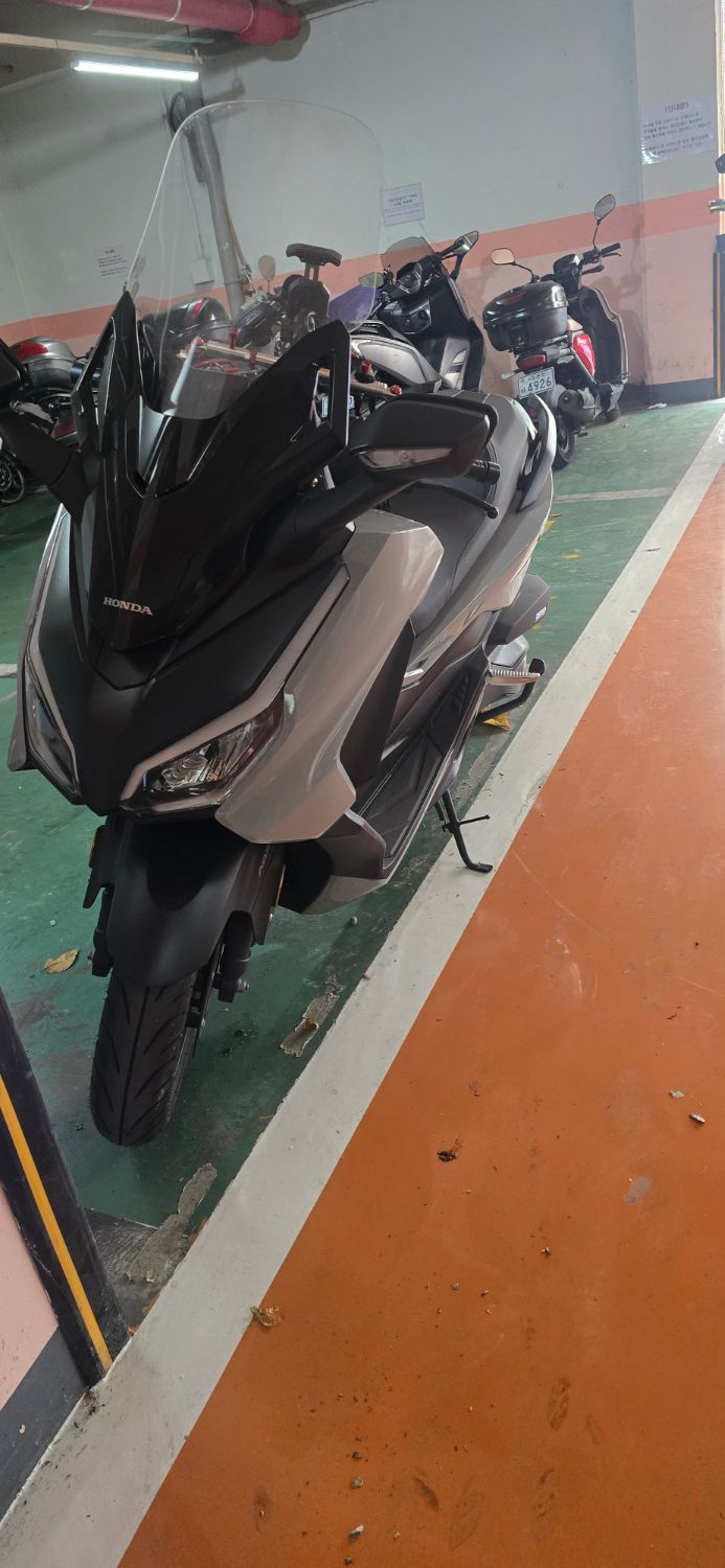 혼다 포르자 350 thumb 2