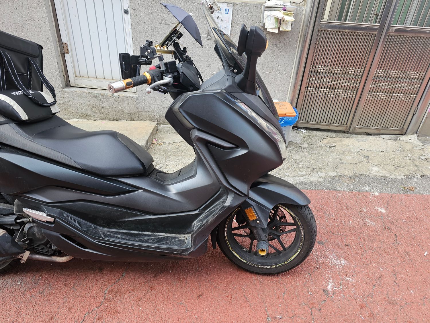 혼다 포르자 300 more