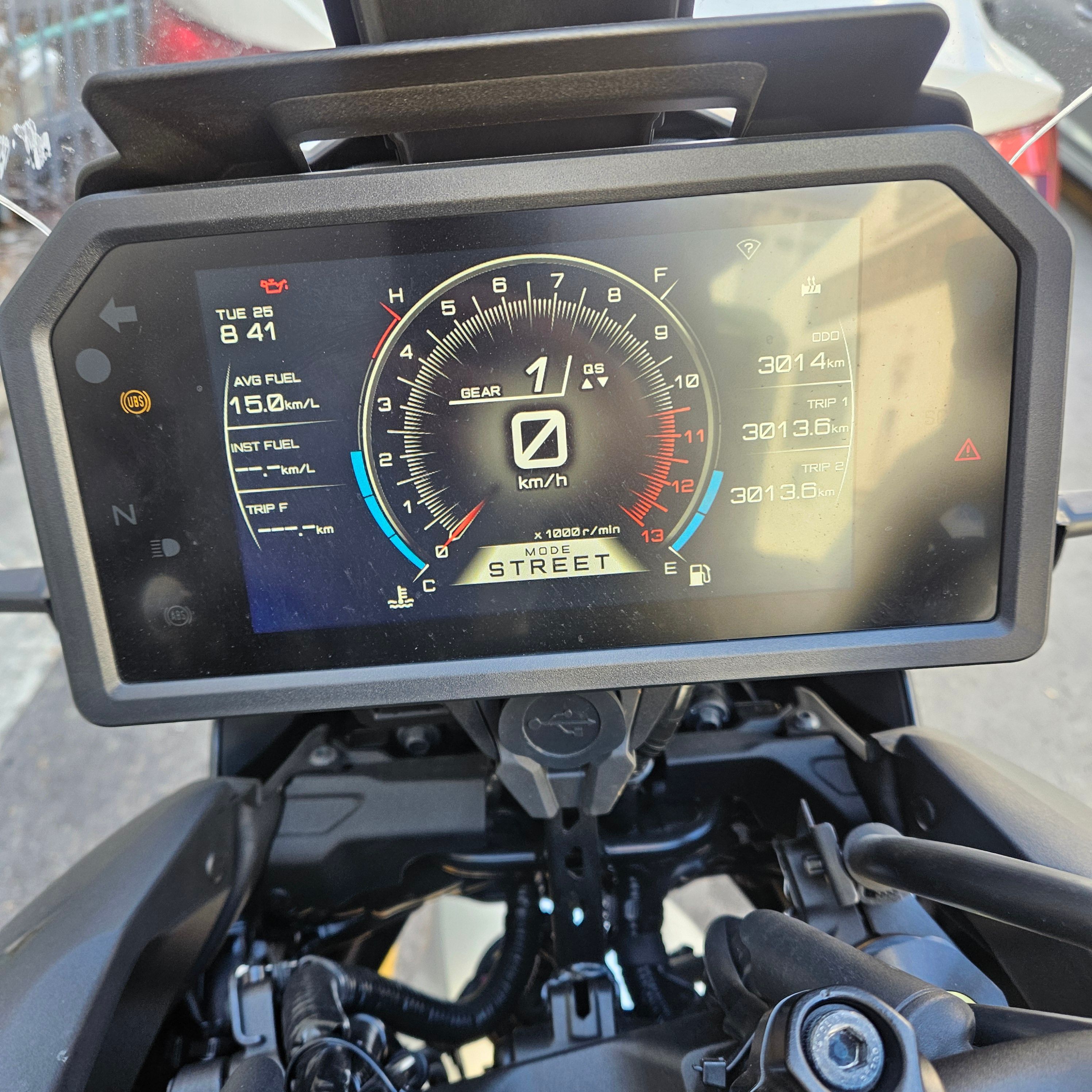 야마하 트레이서 9 GT+ 2024 블랙 사진 6