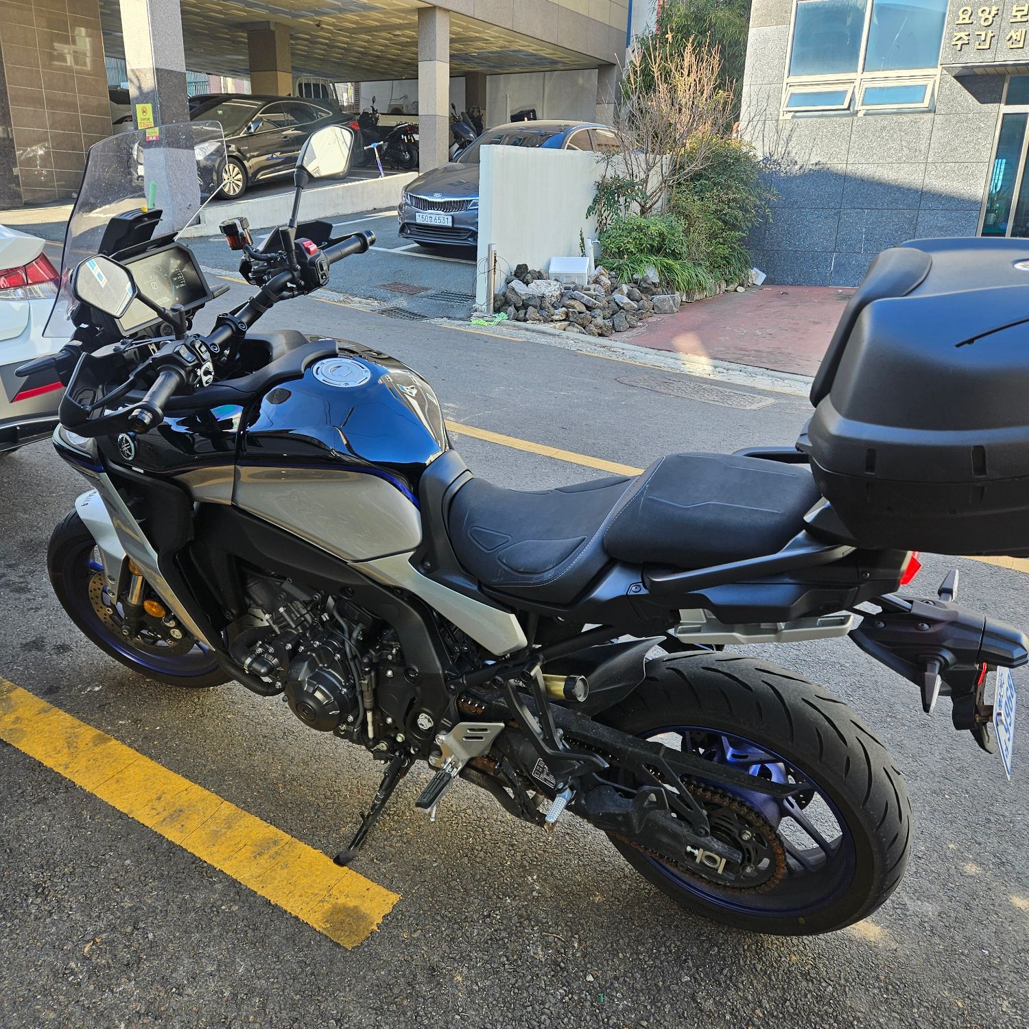 야마하 트레이서 9 GT+ 2024 블루 사진 2