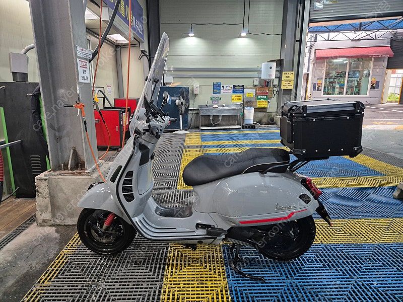 베스파 GTS 300 more