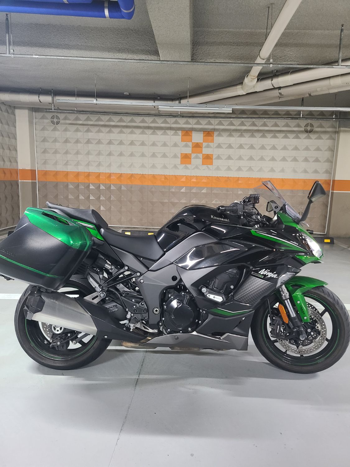 가와사키 닌자 1000 SX main