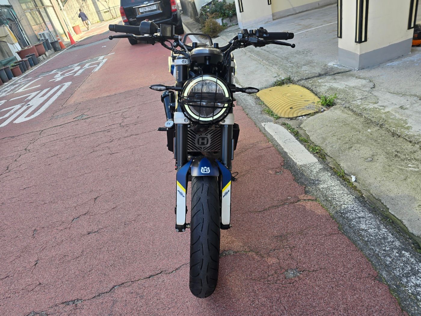 허스크바나 스바르트필렌 401 more