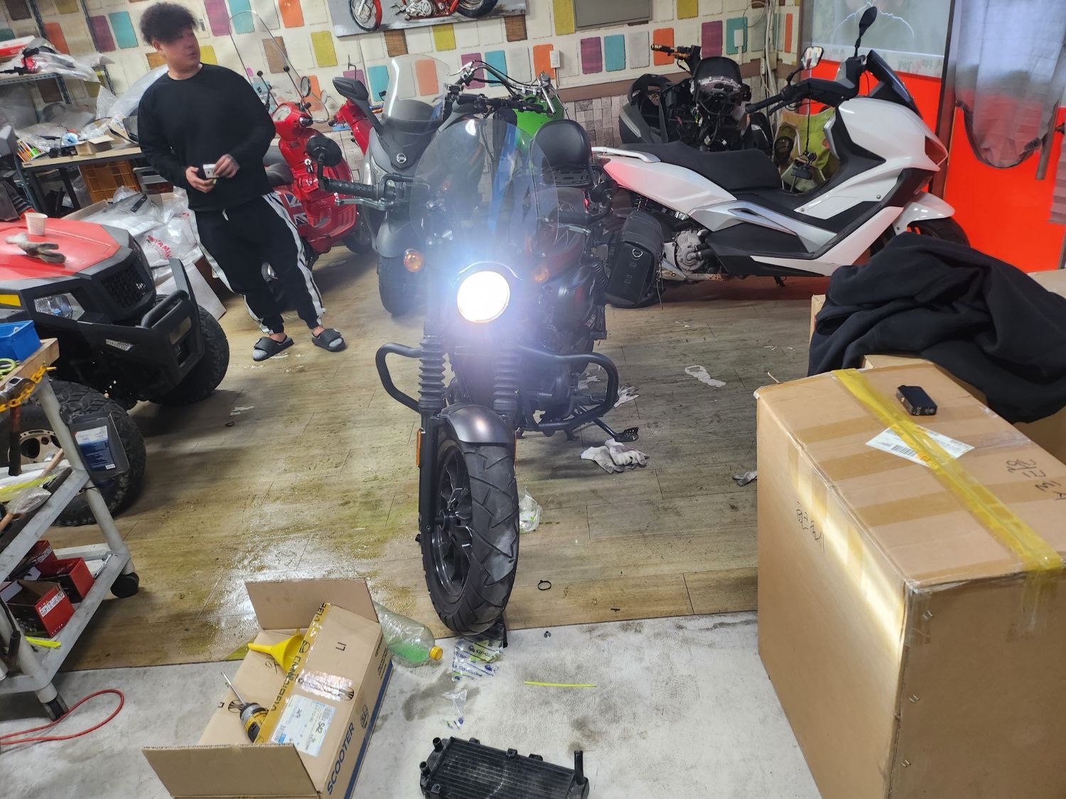 KR모터스 아퀼라 300 S thumb 2