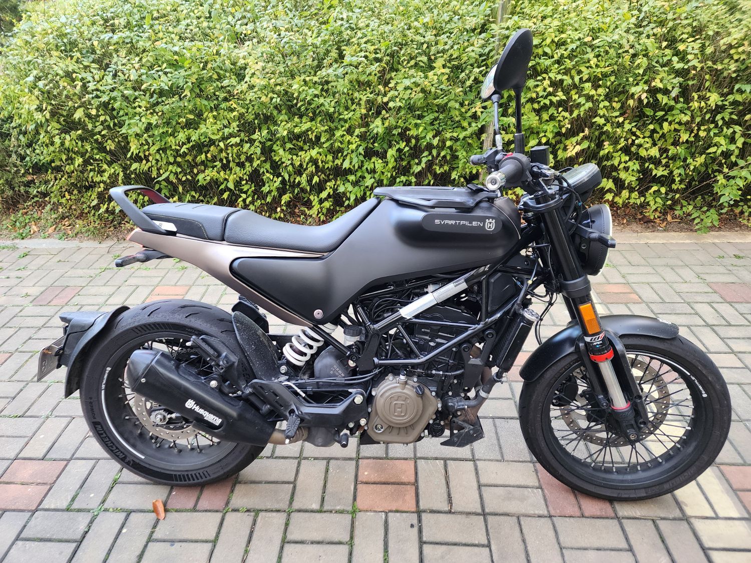 허스크바나 스바르트필렌 125 thumb 2