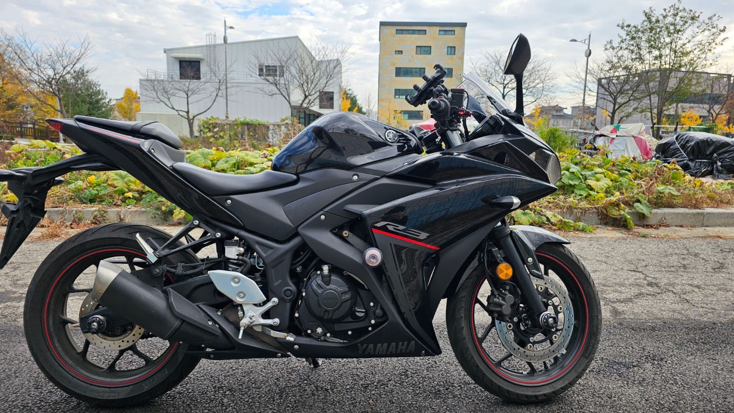 야마하 YZF R3 more