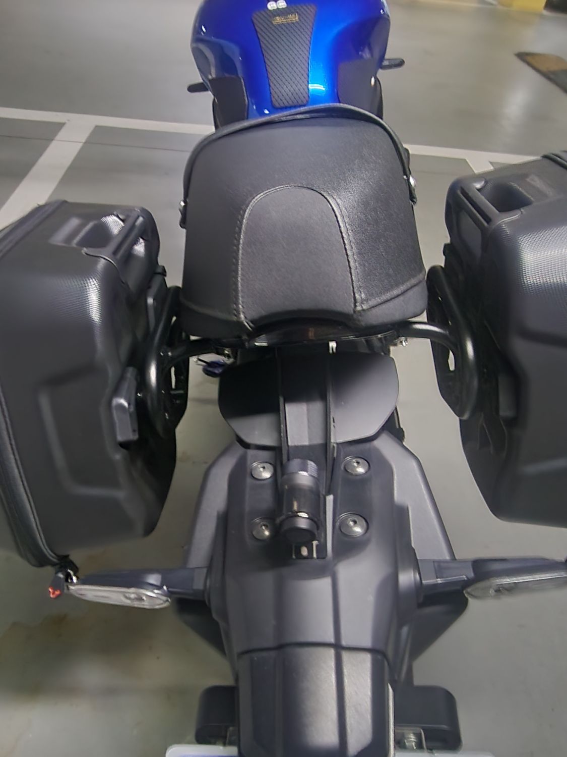 야마하 XSR 900 2022 블루 사진 6