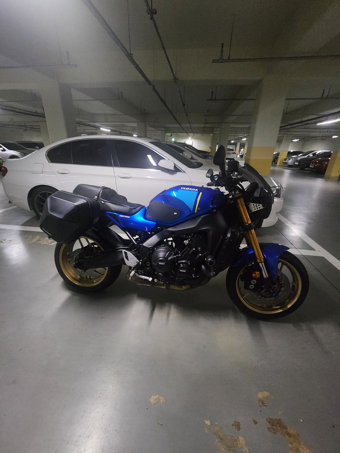 야마하 XSR 900 2022 블루 사진 2