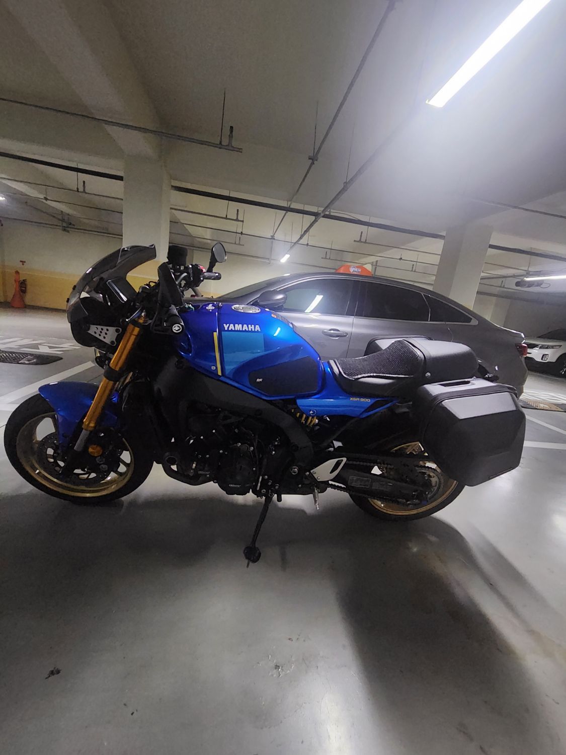 야마하 XSR 900 2022 블루 사진 3