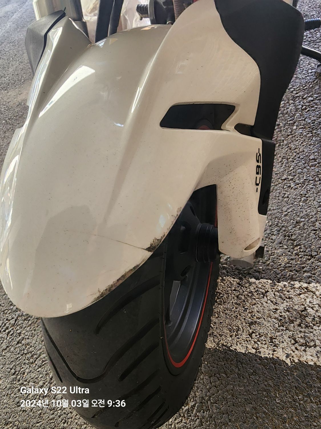 베넬리 TNT 125 main