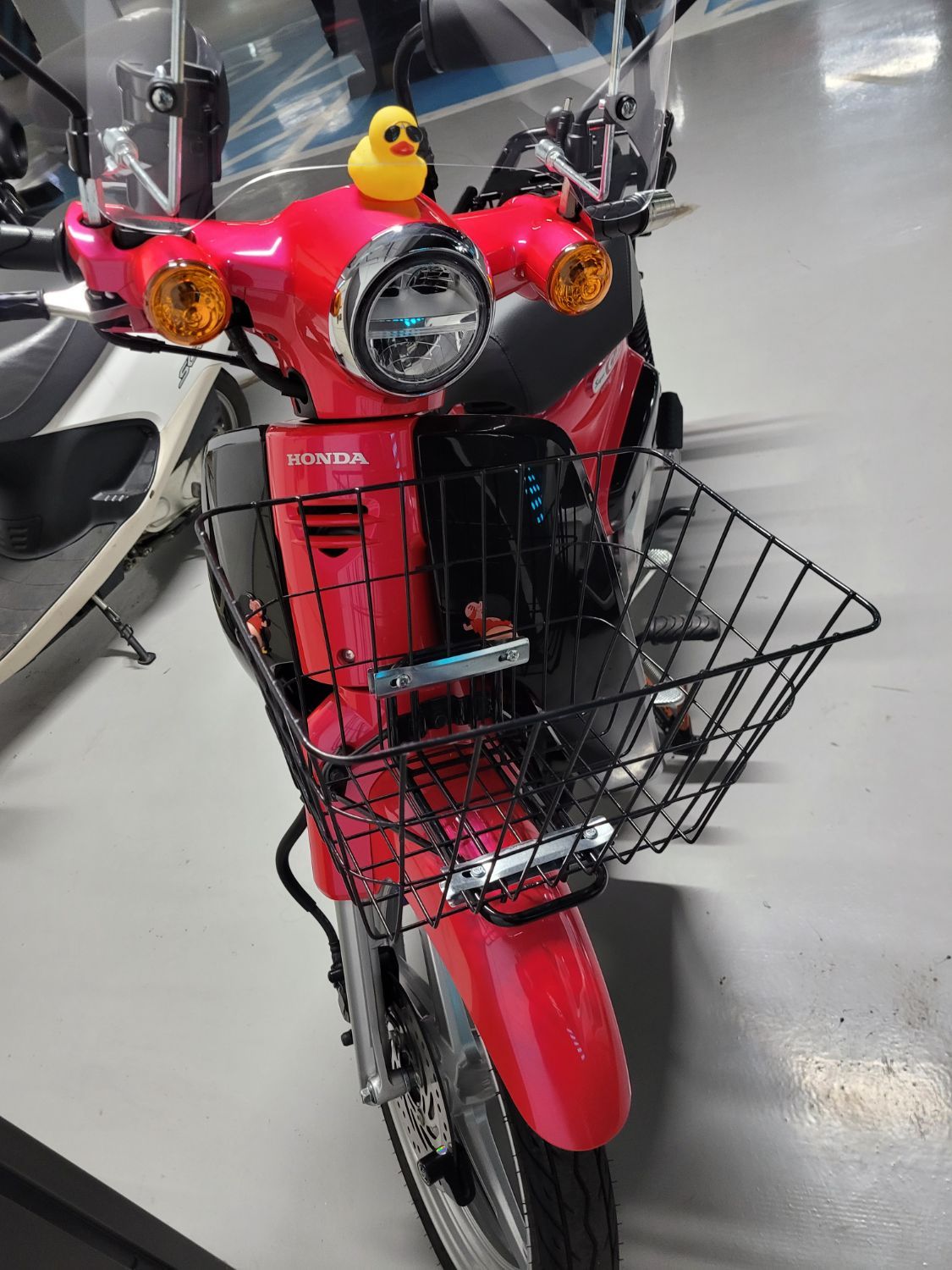 혼다 슈퍼 커브 110 more