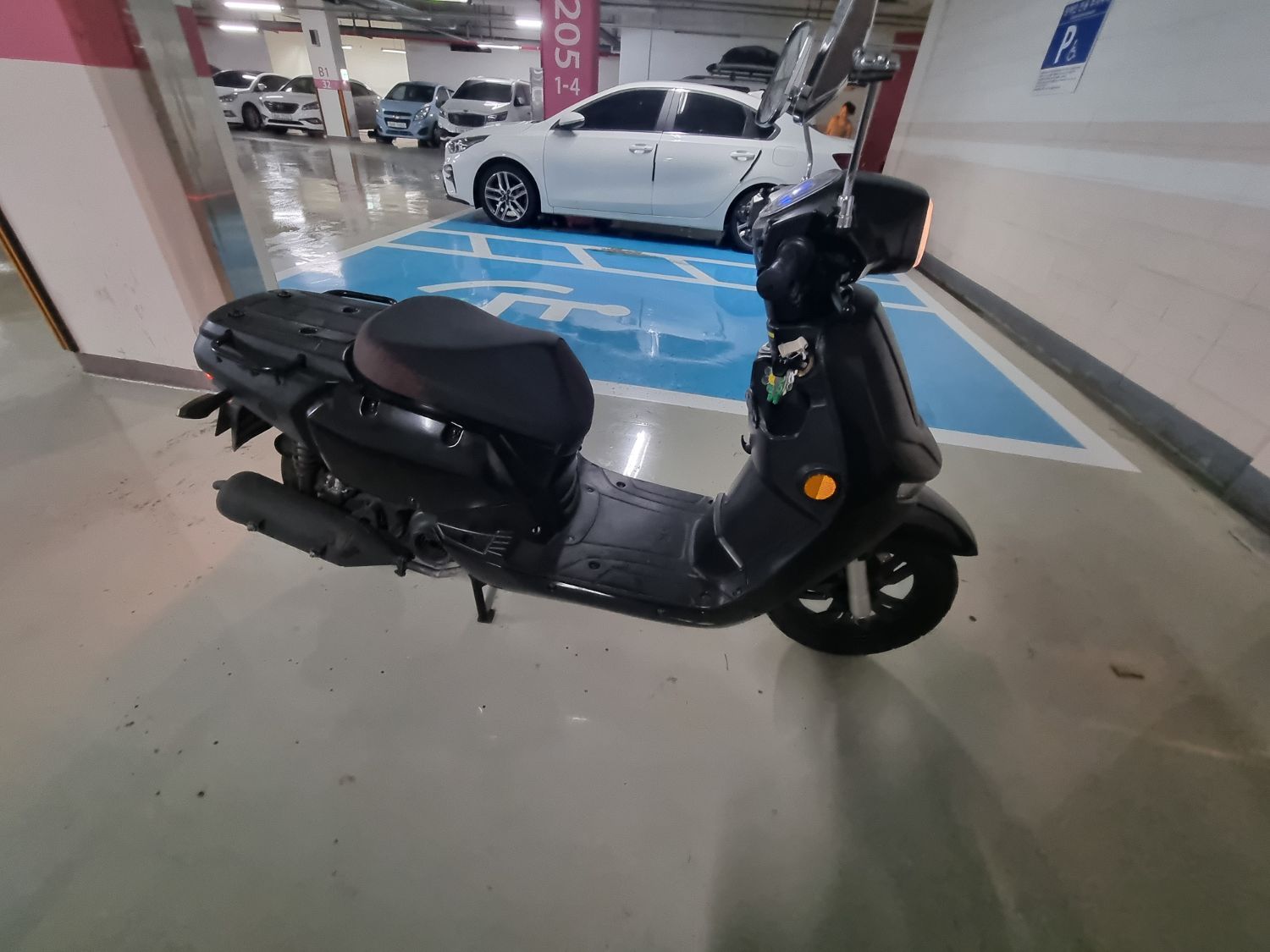 KR모터스 델리로드 100 more