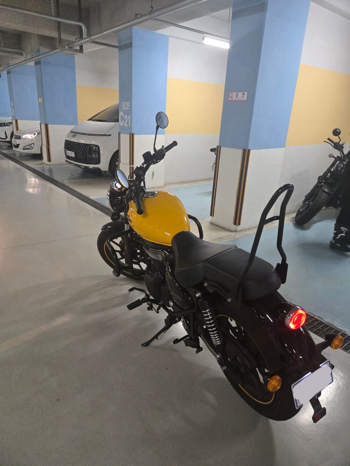 로얄엔필드 메테오 350 thumb 2