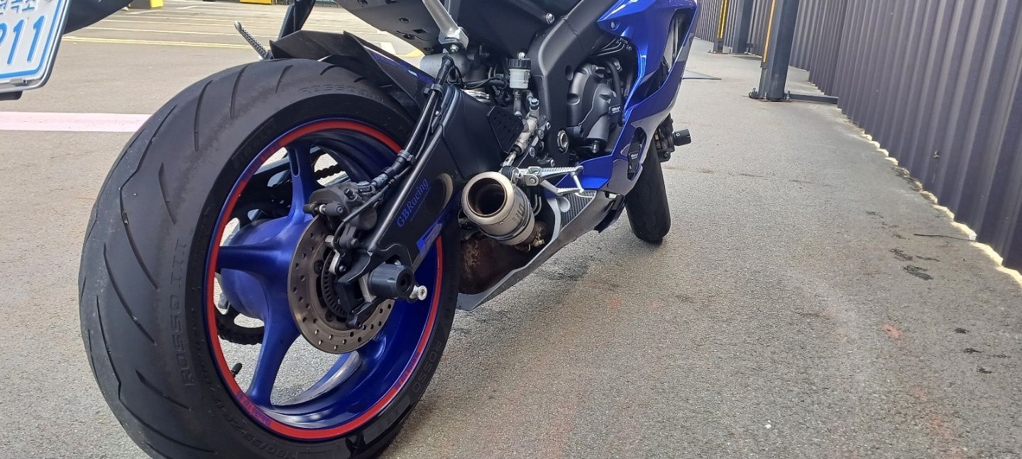 야마하 YZF R6 more