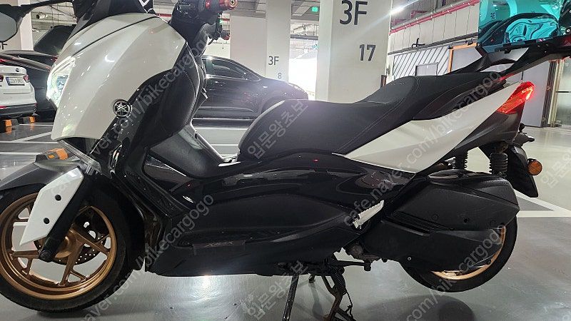 야마하 XMAX 300 ABS thumb 2