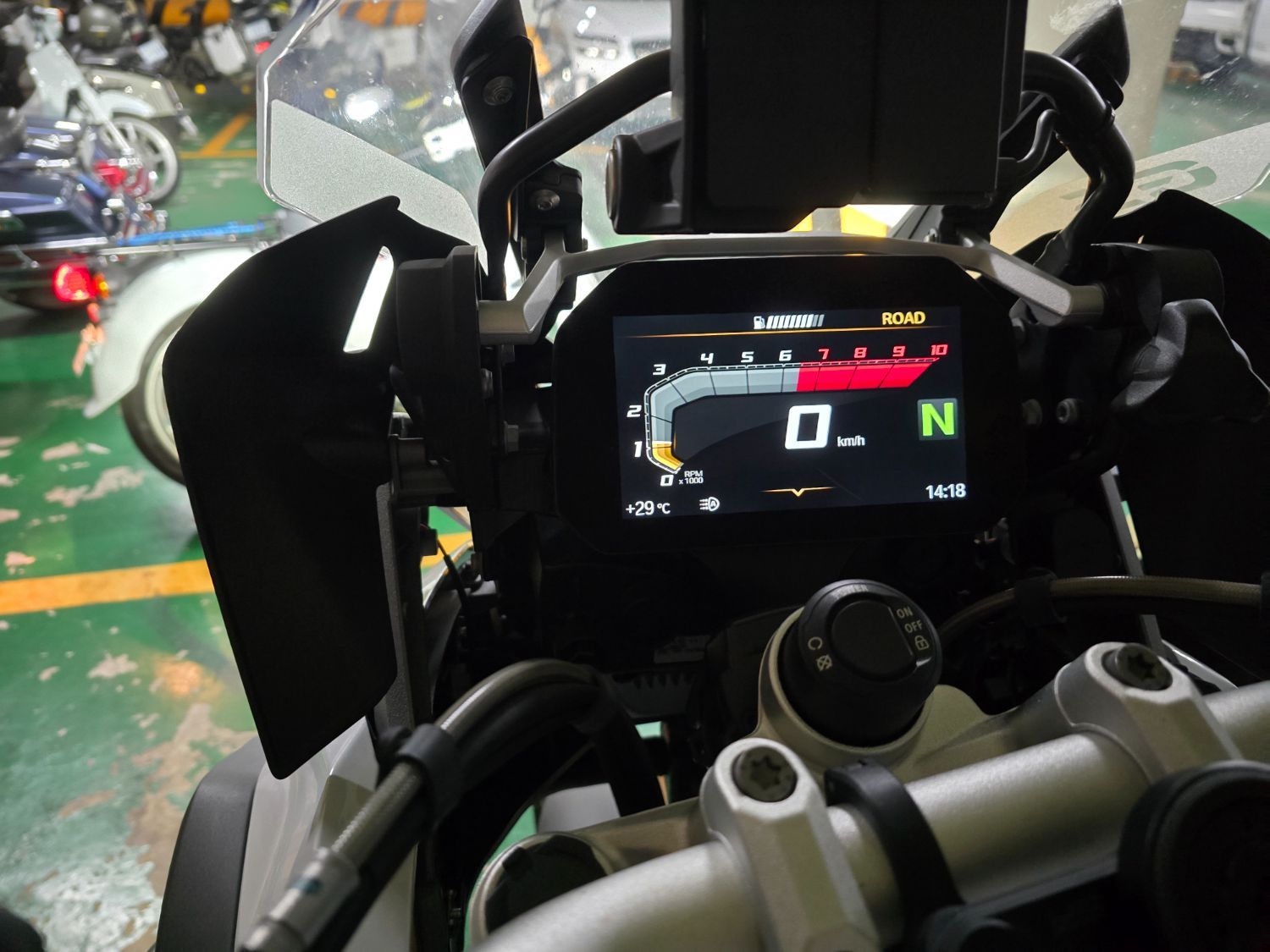 BMW R 1200 GS 2021 화이트 사진 4