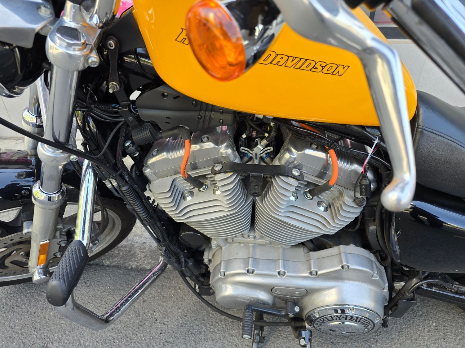 할리데이비슨 883 슈퍼로우 thumb 2