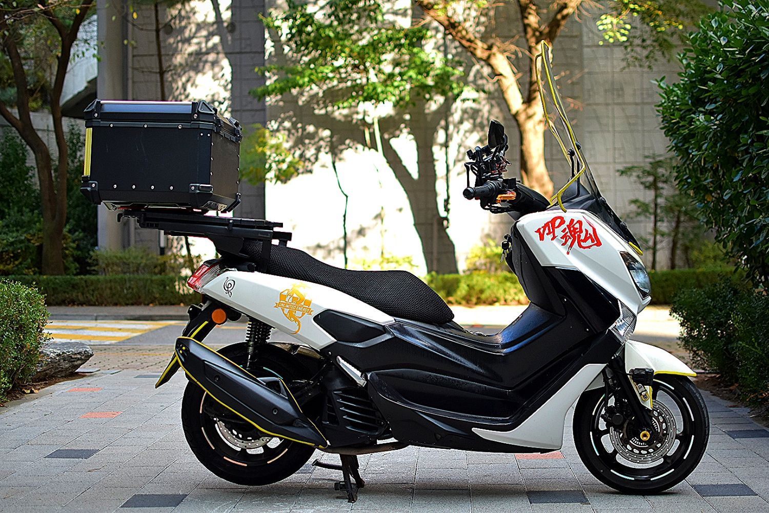 야마하 NMAX 125 more