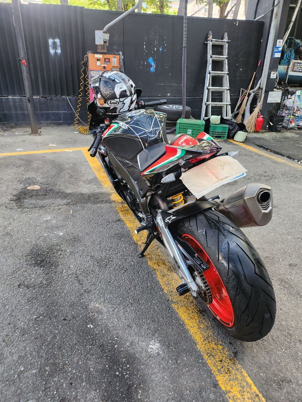 아프릴리아 RSV 4 RR more