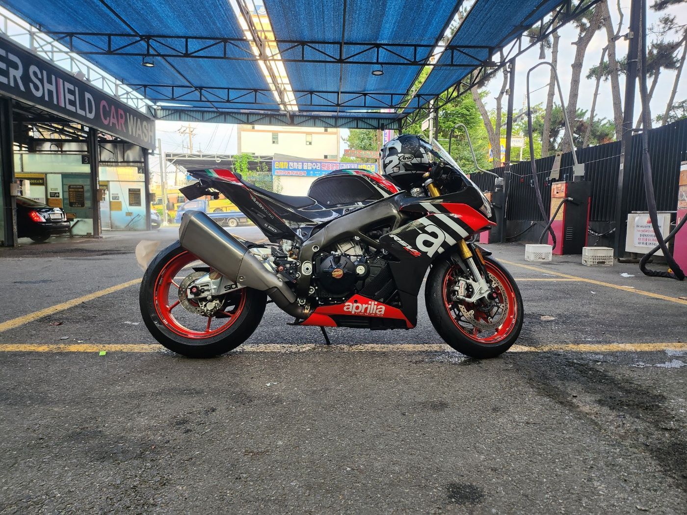 아프릴리아 RSV 4 RR thumb 2