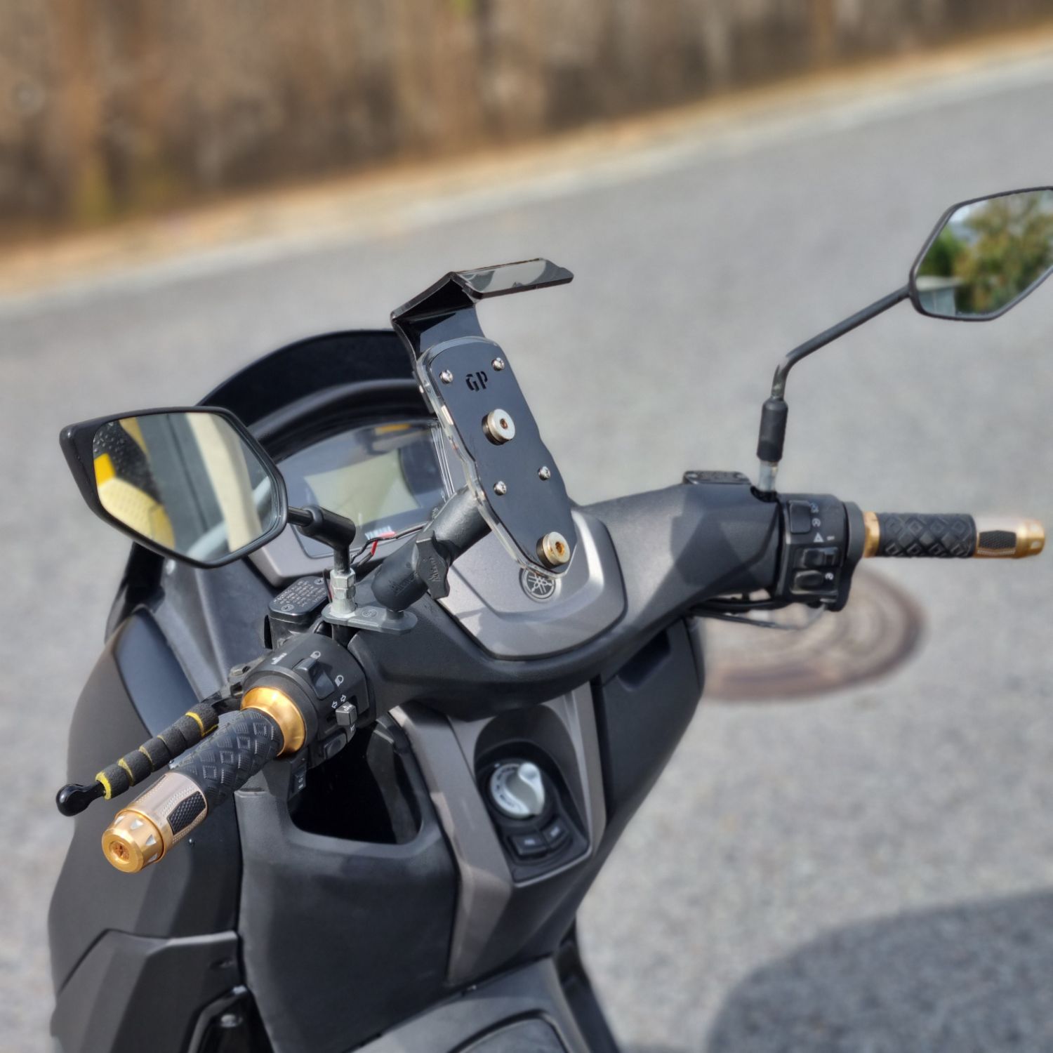 야마하 NMAX 125 thumb 2