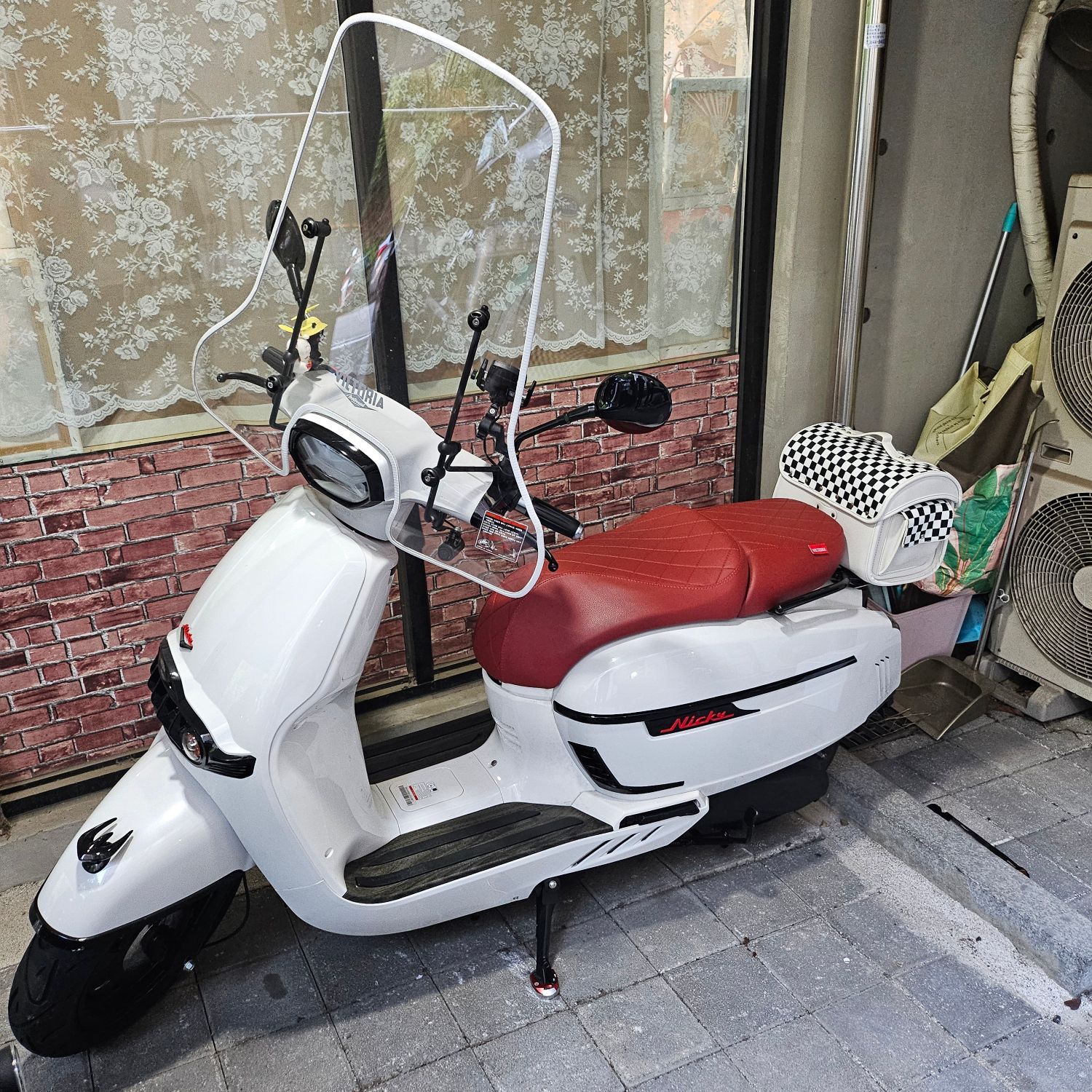 빅토리아 니키 125 main