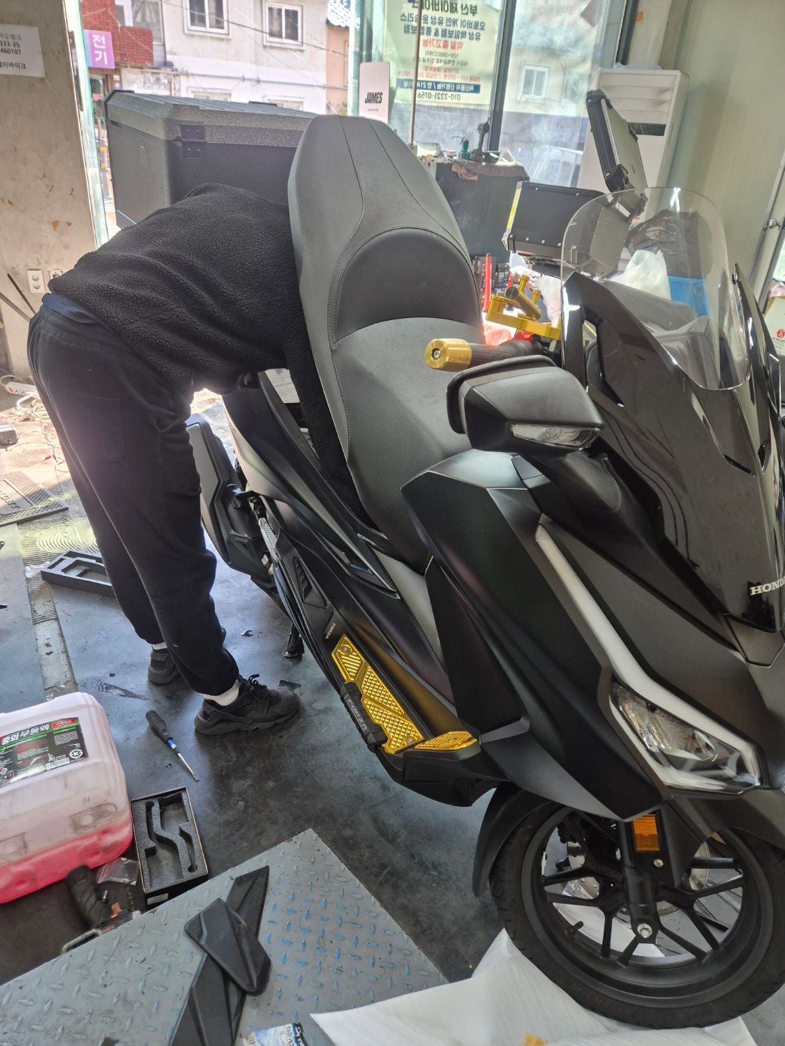 혼다 포르자 350 thumb 2