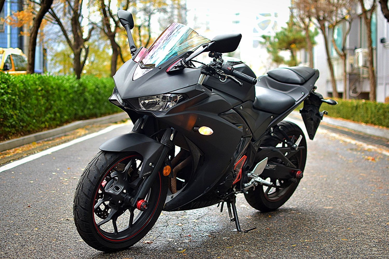 야마하 YZF R3 thumb 2