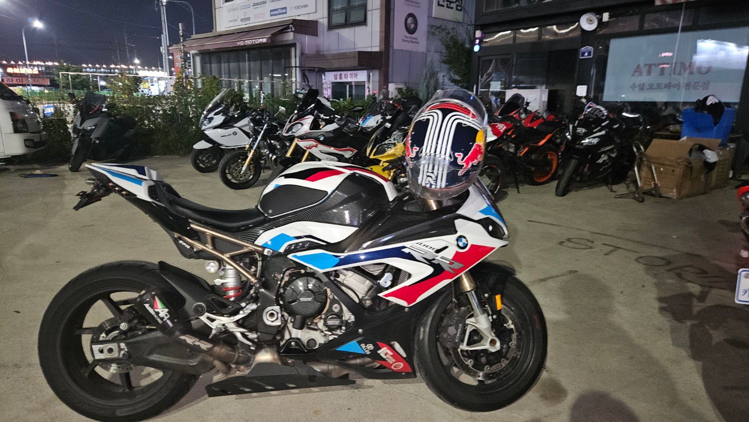 BMW S 1000 RR more