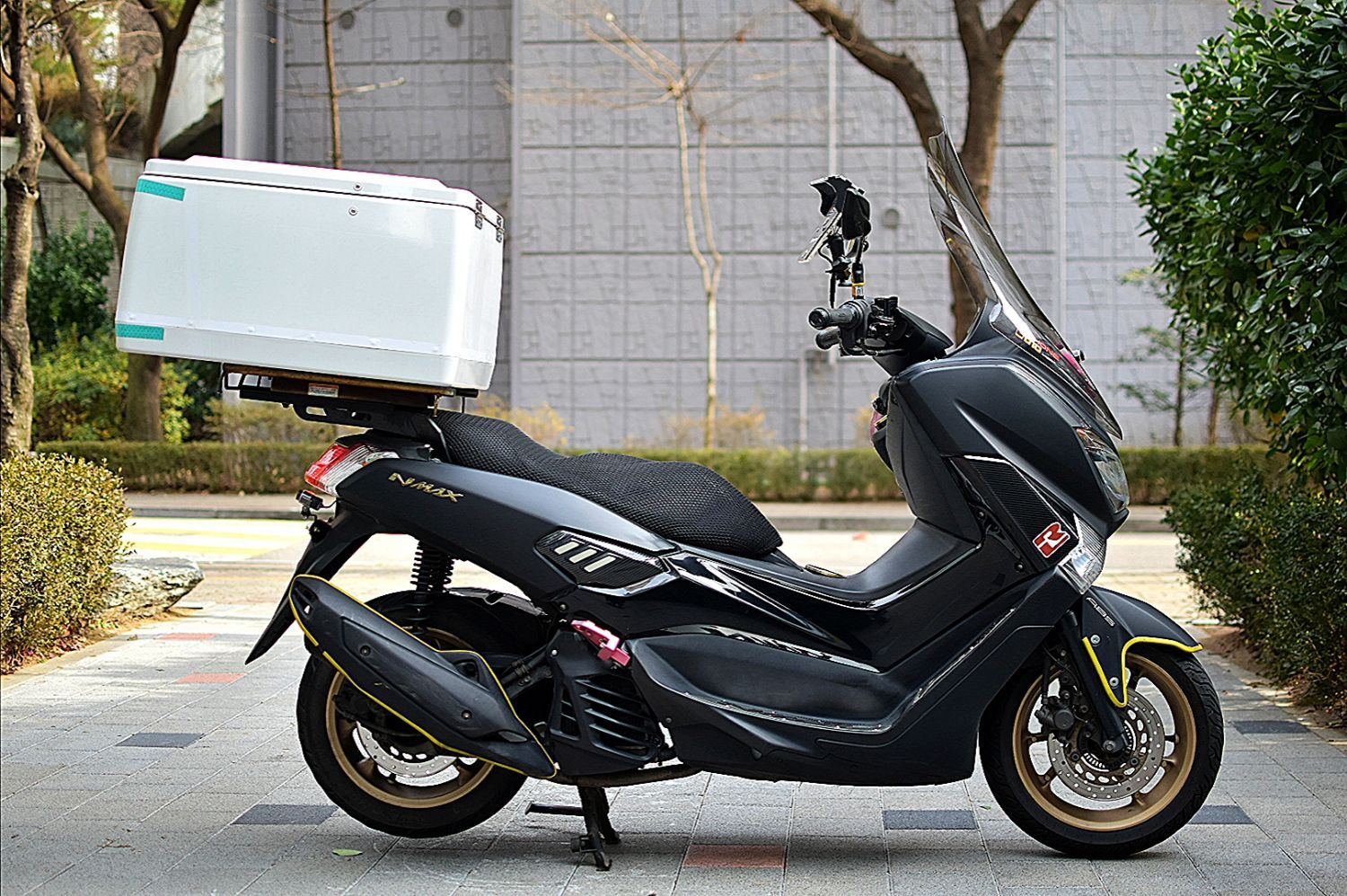 야마하 NMAX 125 more