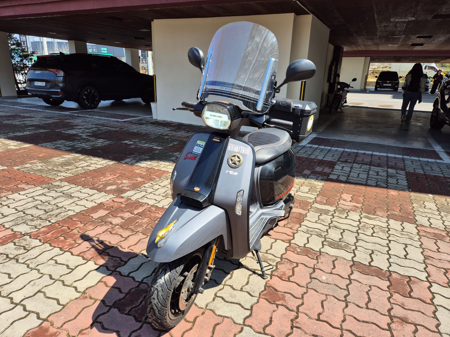 람브레타 V 200 more