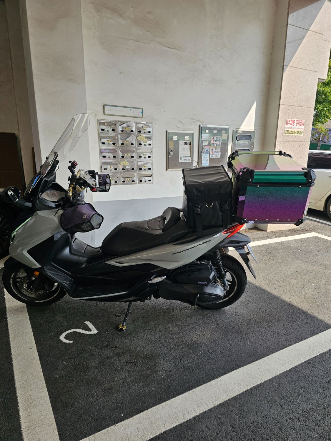 혼다 포르자 350 thumb 2