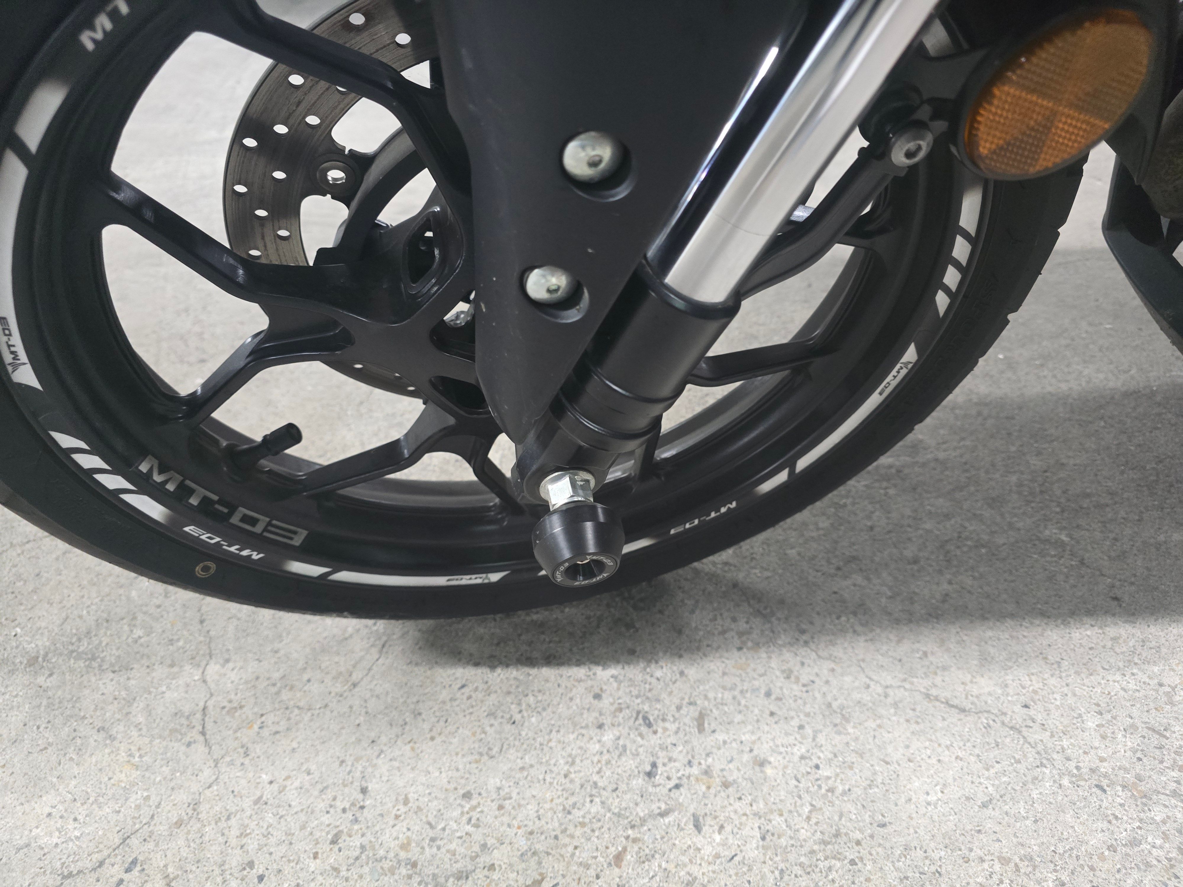 야마하 MT 03 thumb 2