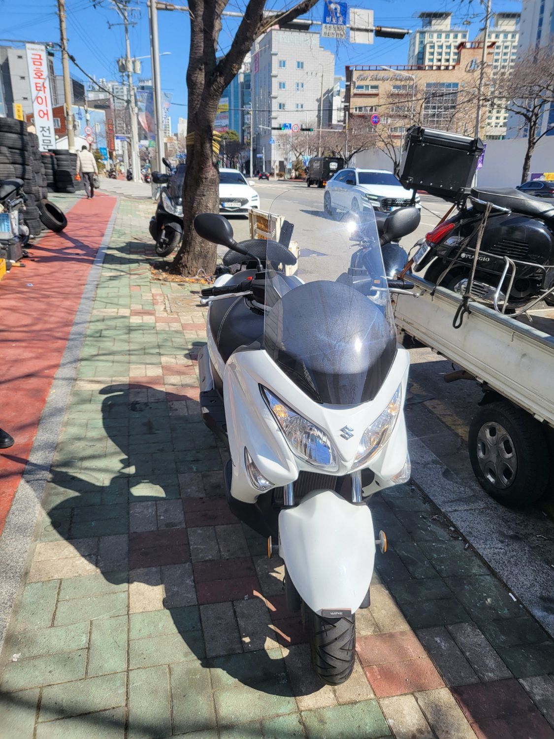 스즈키 버그만 125 thumb 2