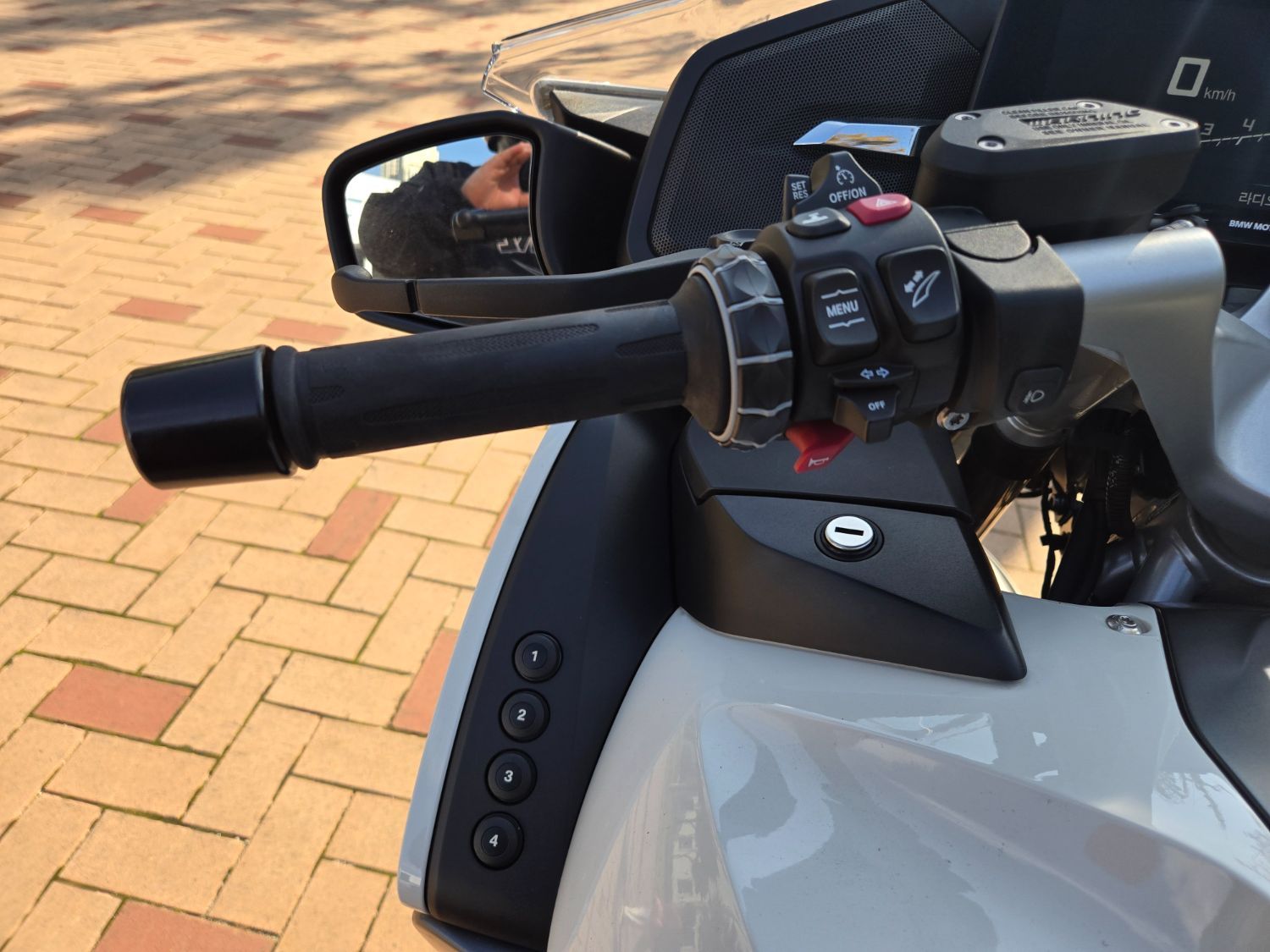 BMW R 1250 RT 2023 실버 사진 2