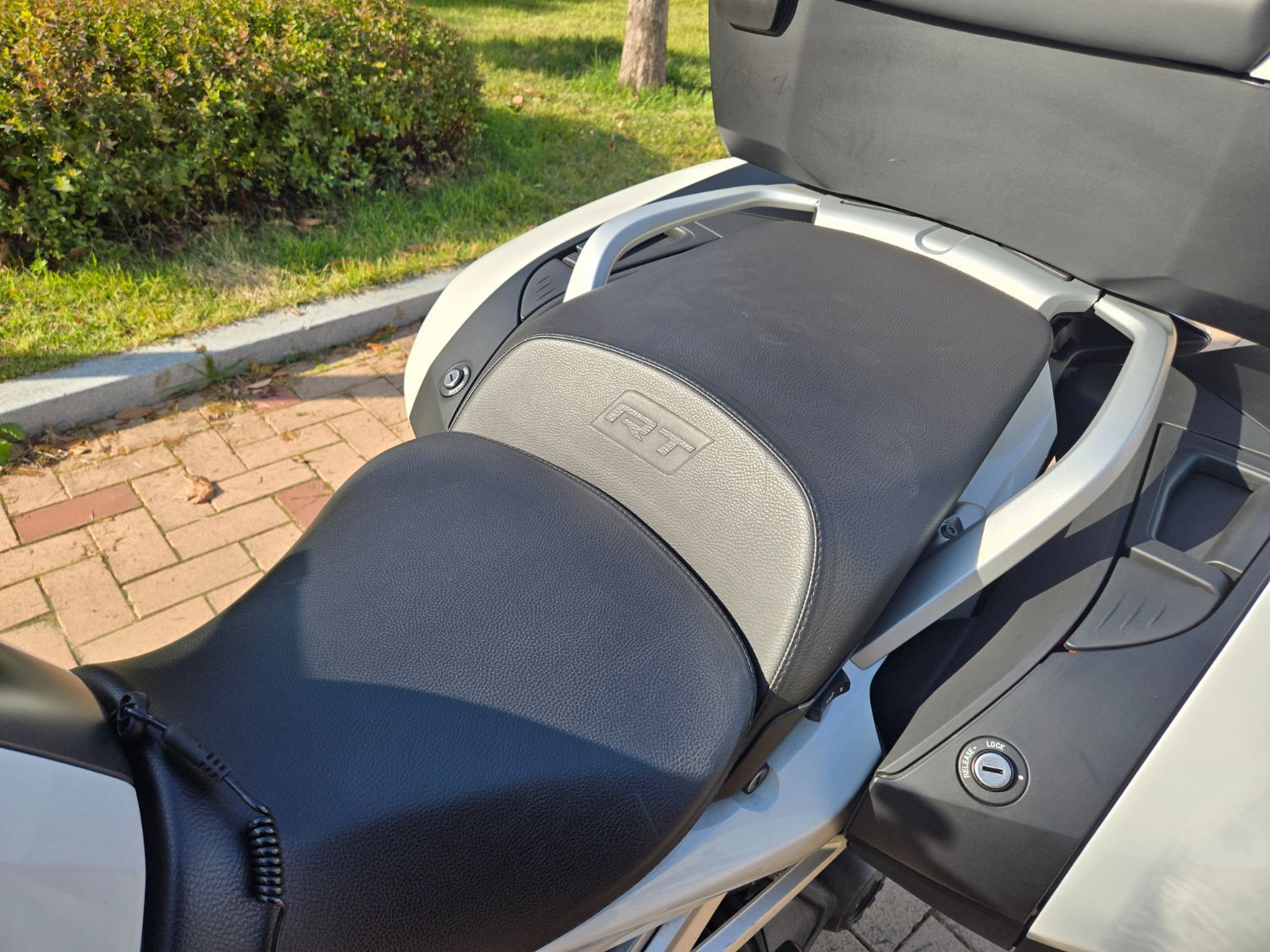 BMW R 1250 RT 2023 실버 사진 3
