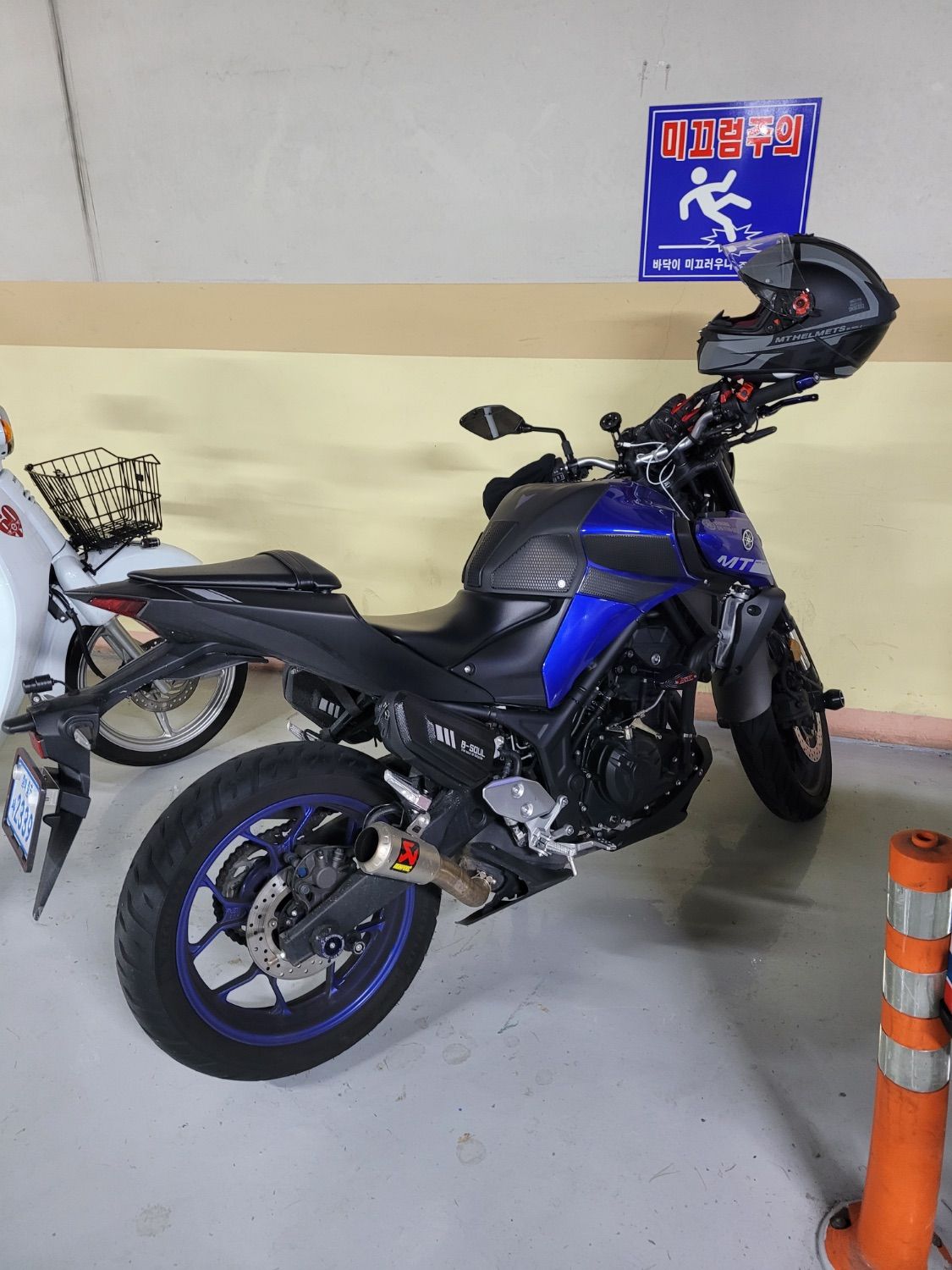 야마하 MT 03 thumb 2