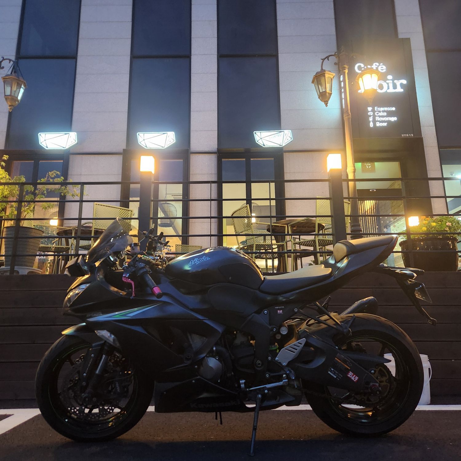 가와사키 닌자 ZX-6R more